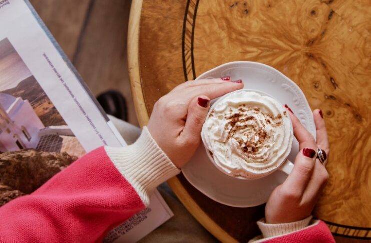 Café Le Monde: Ένας διαχρονικός χώρος διασκέδασης στη Νέα Παραλία