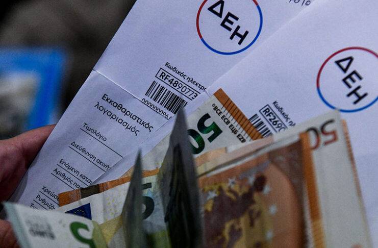 Σήμερα οι ανακοινώσεις Σκρέκα για επιδότηση σε ρεύμα και φυσικό αέριο