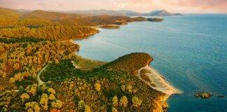 Lonely Planet: Συμπεριλαμβάνει την Χαλκιδική στη λίστα με τους κορυφαίους προορισμούς για το 2023