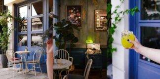 Από τον πρώτο καφέ έως το τελευταίο cocktail της ημέρας στο στέκι με την χαρακτηριστική μπλε πόρτα