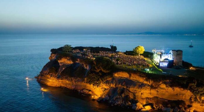 Sani Festival 2026 – Ένα καλοκαίρι με θρυλικές φωνές και superstars στον ιστορικό Λόφο της Σάνης
