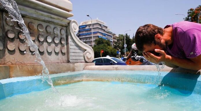 Σε κλοιό καύσωνα η χώρα – Οι περιοχές με 43άρια, πότε έρχεται ανάσα δροσιάς